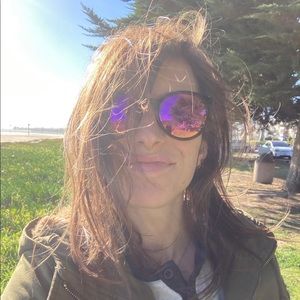 Meet your Posher, Ayla